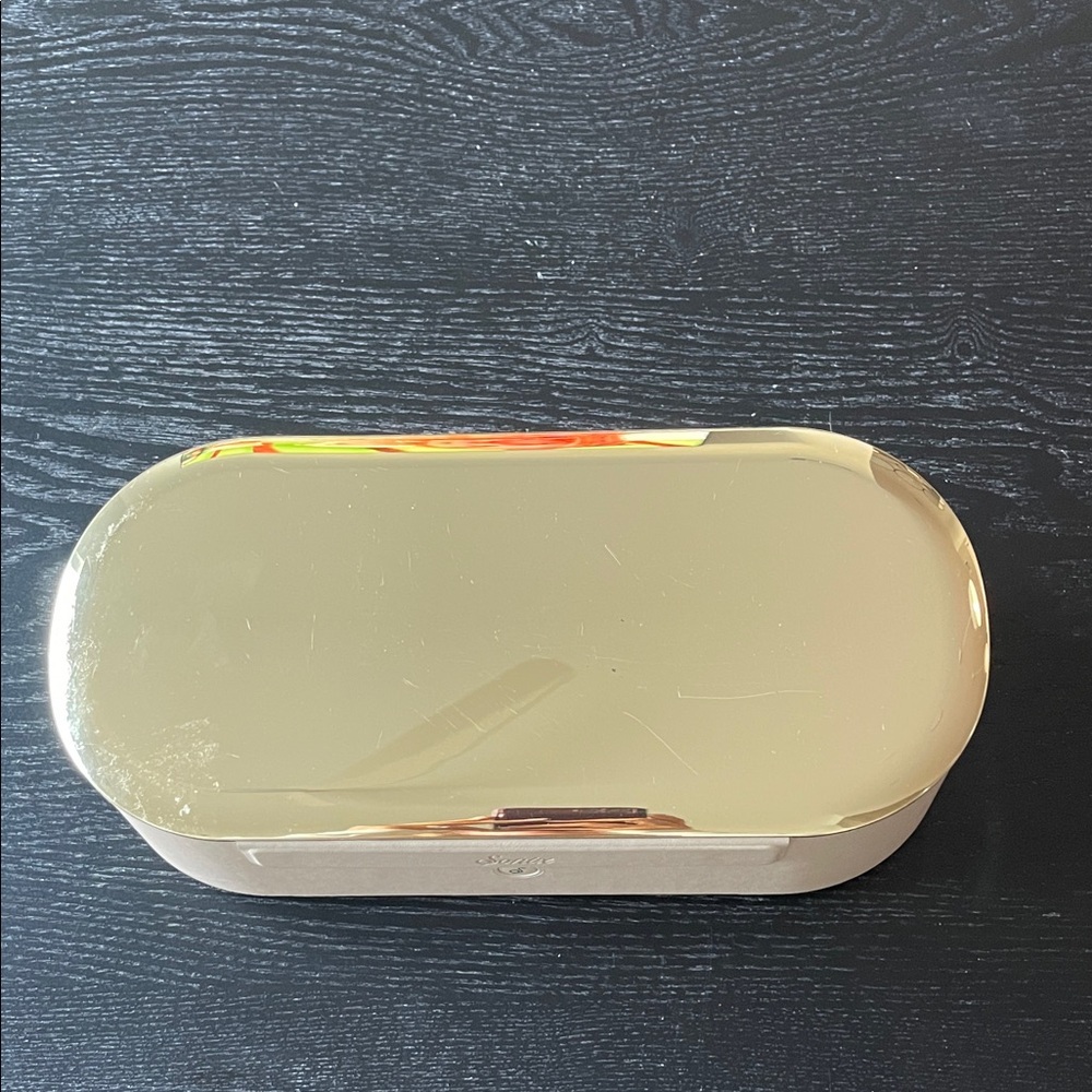 Gold phone sterilizer